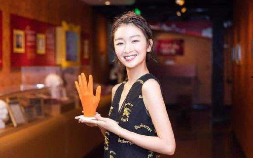 娱乐吃瓜周冬雨微博